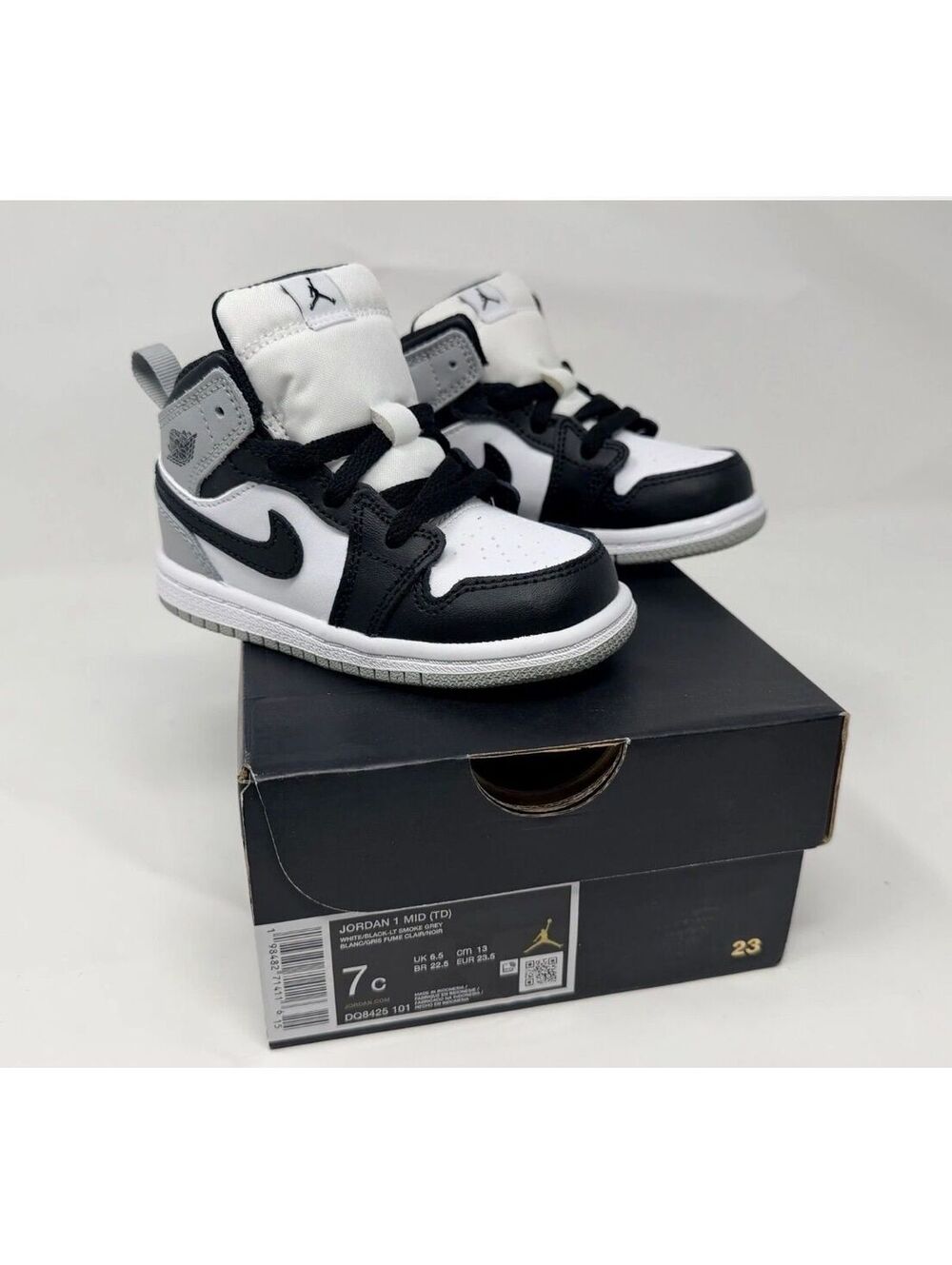 Air Jordan 1 High Top Sneakers Toddler Size 7C Black White Grey DQ8425-101